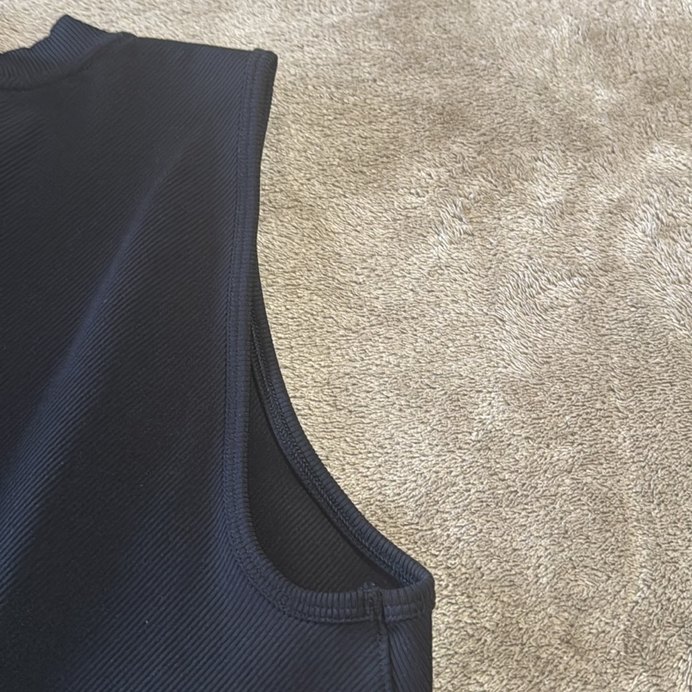 ATHLETA Bayview Athleisure Ruched Black Sleeveless Top - Picture 9 of 10
